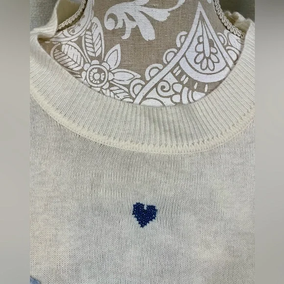 Teddi Woman Ivory Sweater with Blue Heart Embroidery – Size 2X - Picture 4 of 9